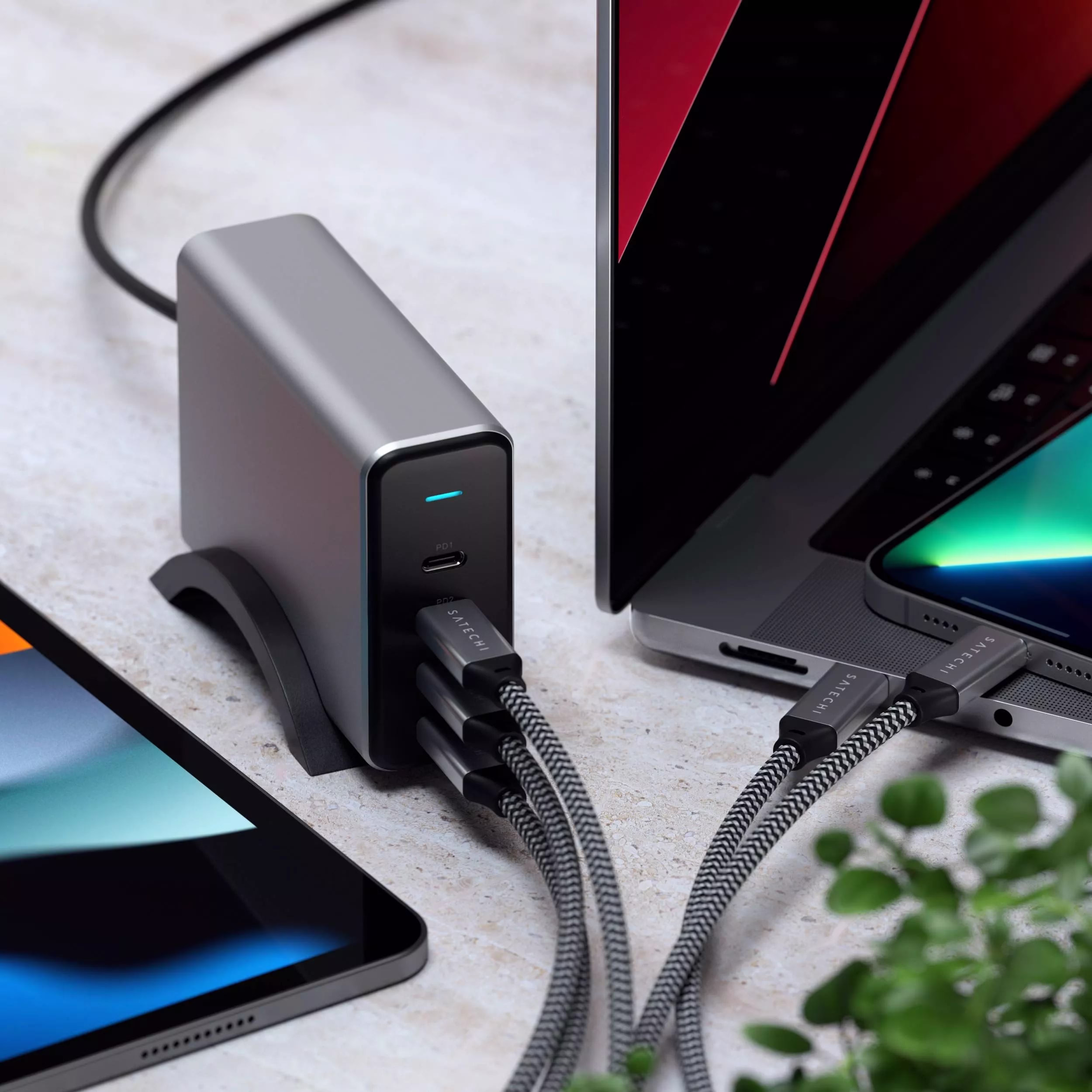 Сетевое зарядное устройство Satechi 165W USB-C 4-Port PD GaN Charger Space Gray - 4